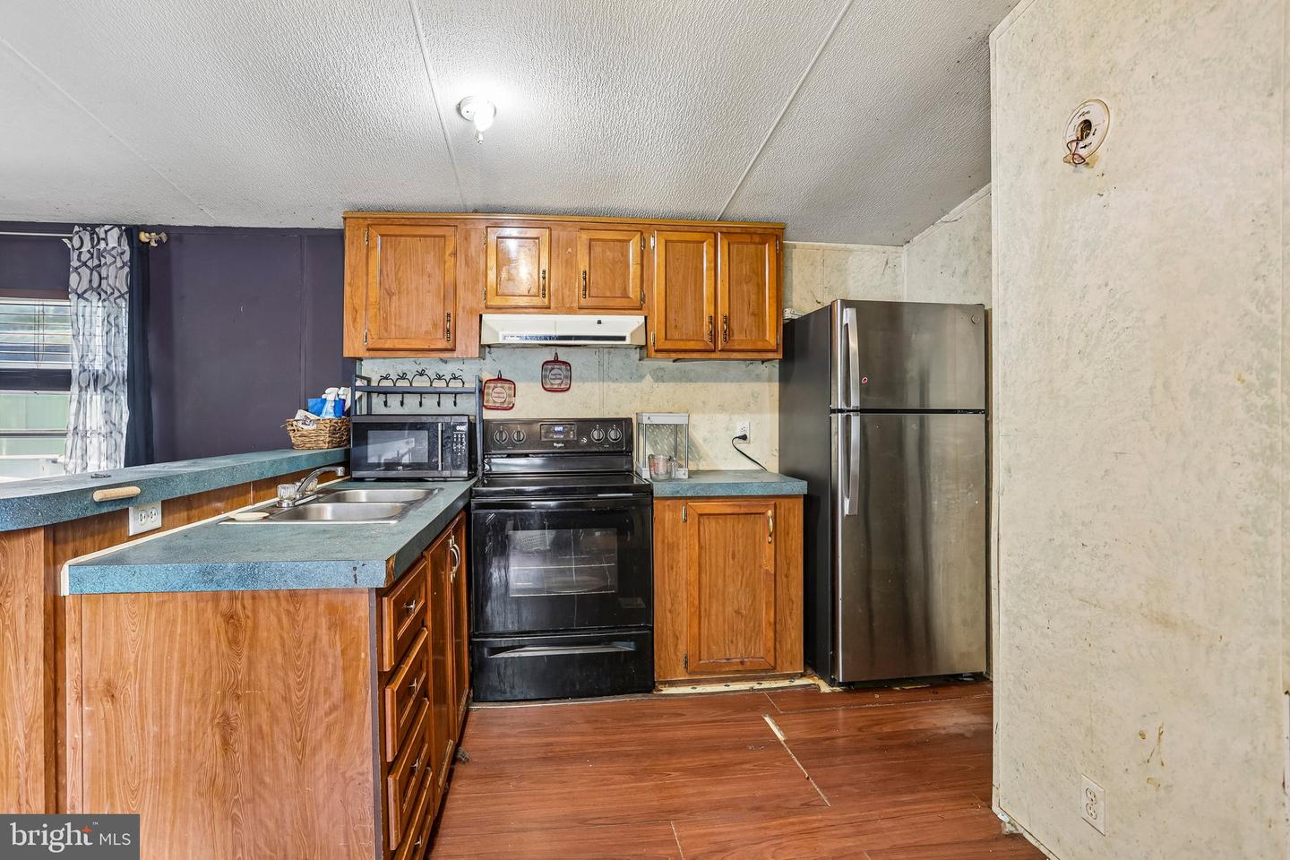 115 5th St #b047 Property Photo 7