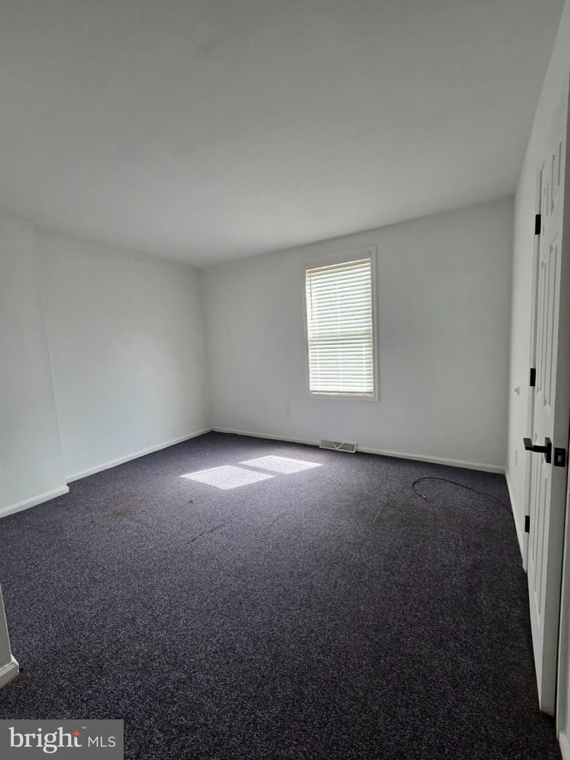 311 2nd St W #1 Property Photo 6