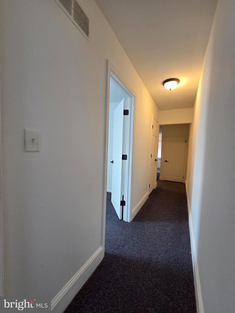 311 2nd St W #1 Property Photo 8