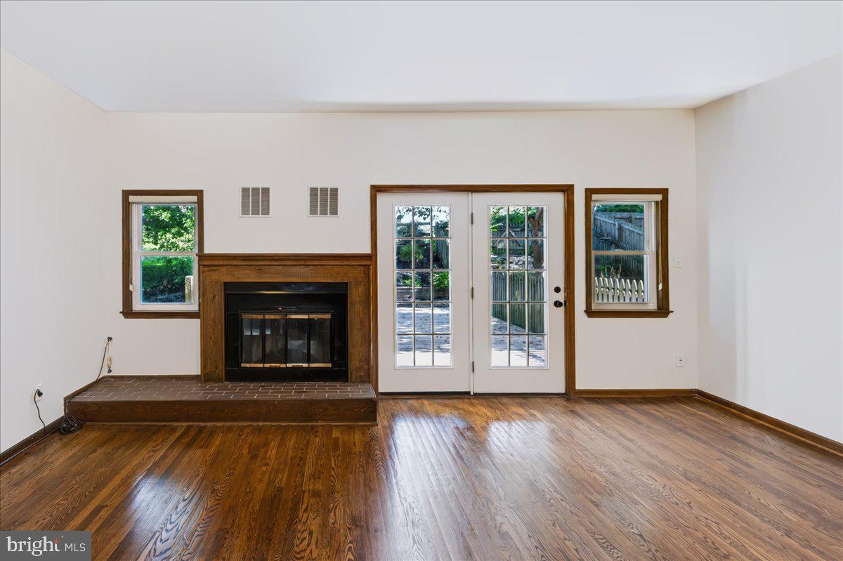 4911 Plum Run Ct Property Photo 7