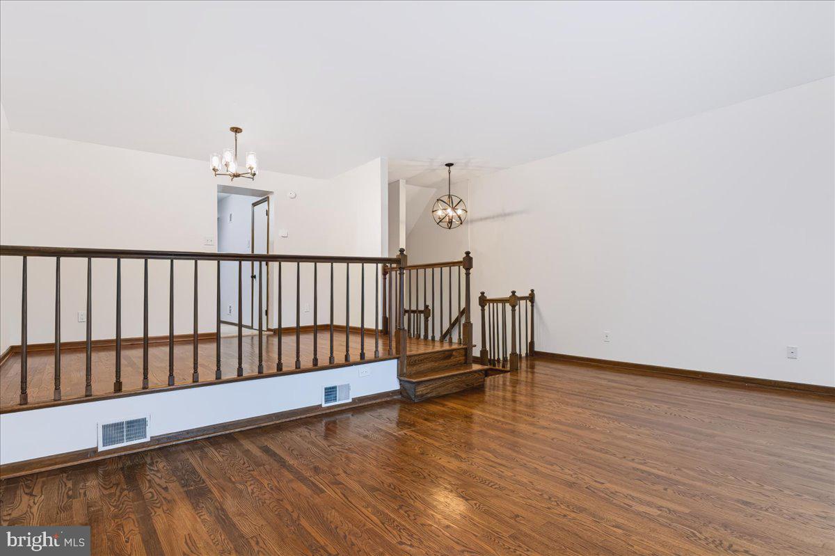 4911 Plum Run Ct Property Photo 8