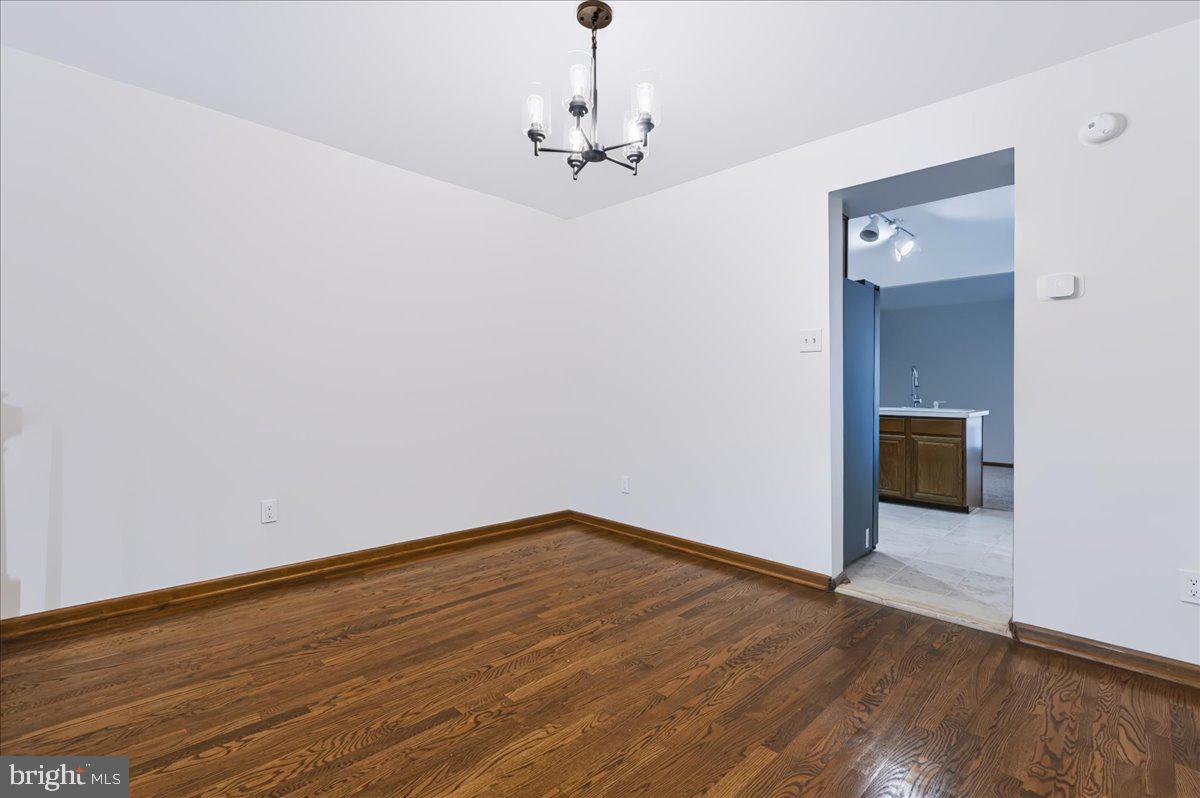 4911 Plum Run Ct Property Photo 10