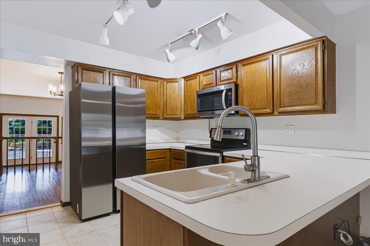 4911 Plum Run Ct Property Photo 14