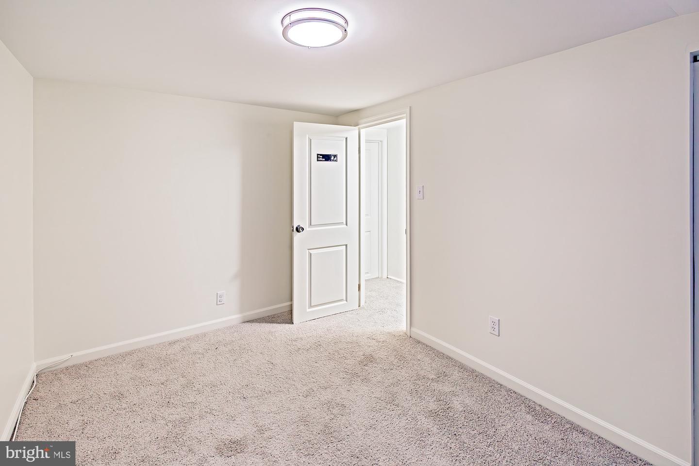 1010 Clayton St Property Photo 7