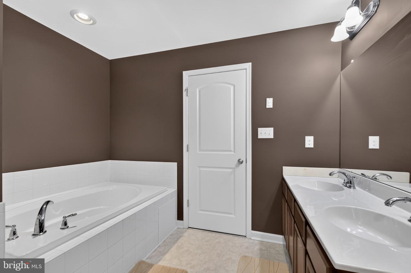 323 Gaither Dr Property Photo 23