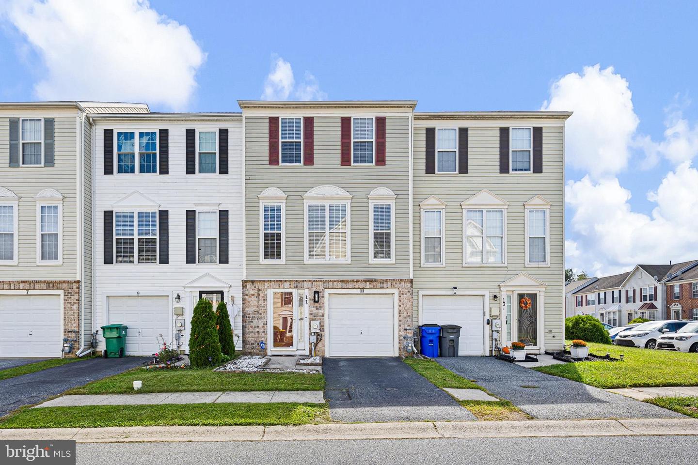 11 Carper St Property Photo 1