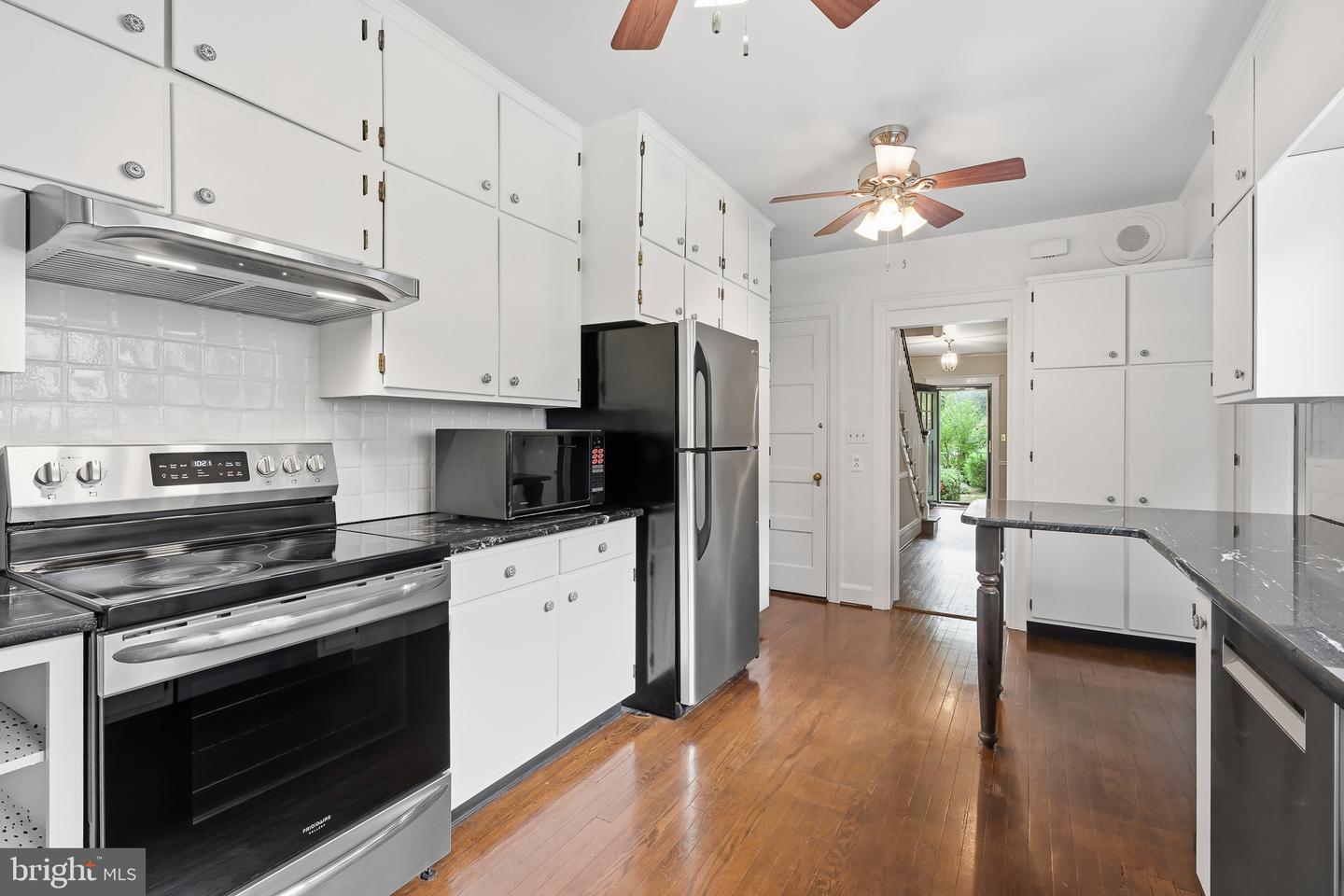 722 Nottingham Rd Property Photo 9