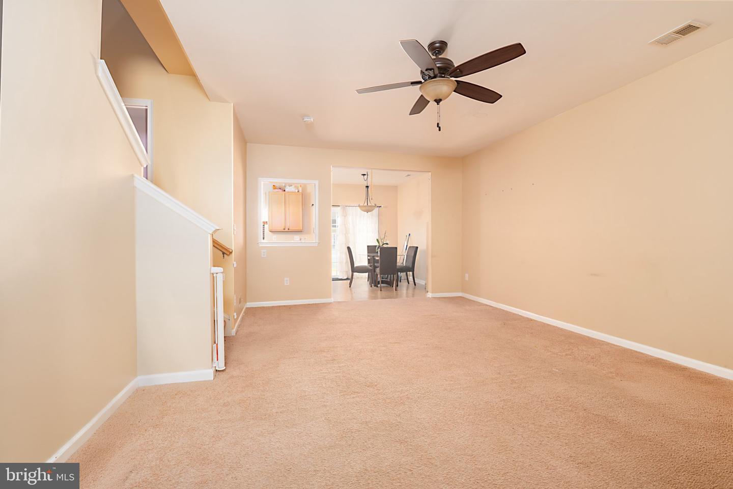 1040 Sherbourne Rd Property Photo 3