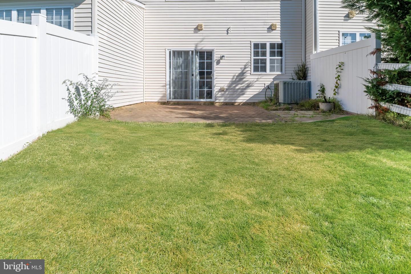 1040 Sherbourne Rd Property Photo 16