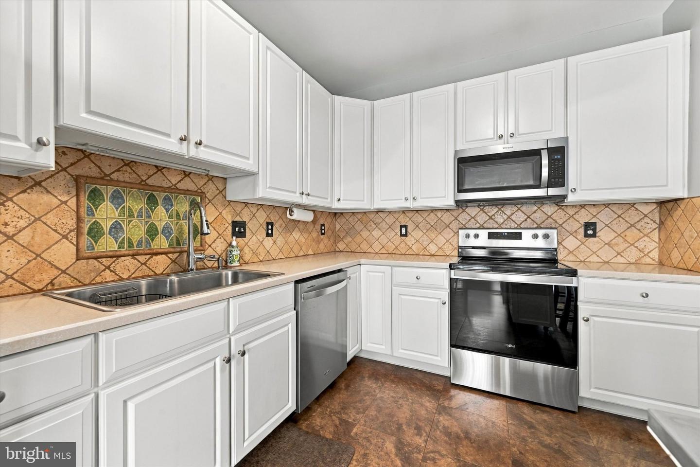 305 Baker Dr Property Photo 10
