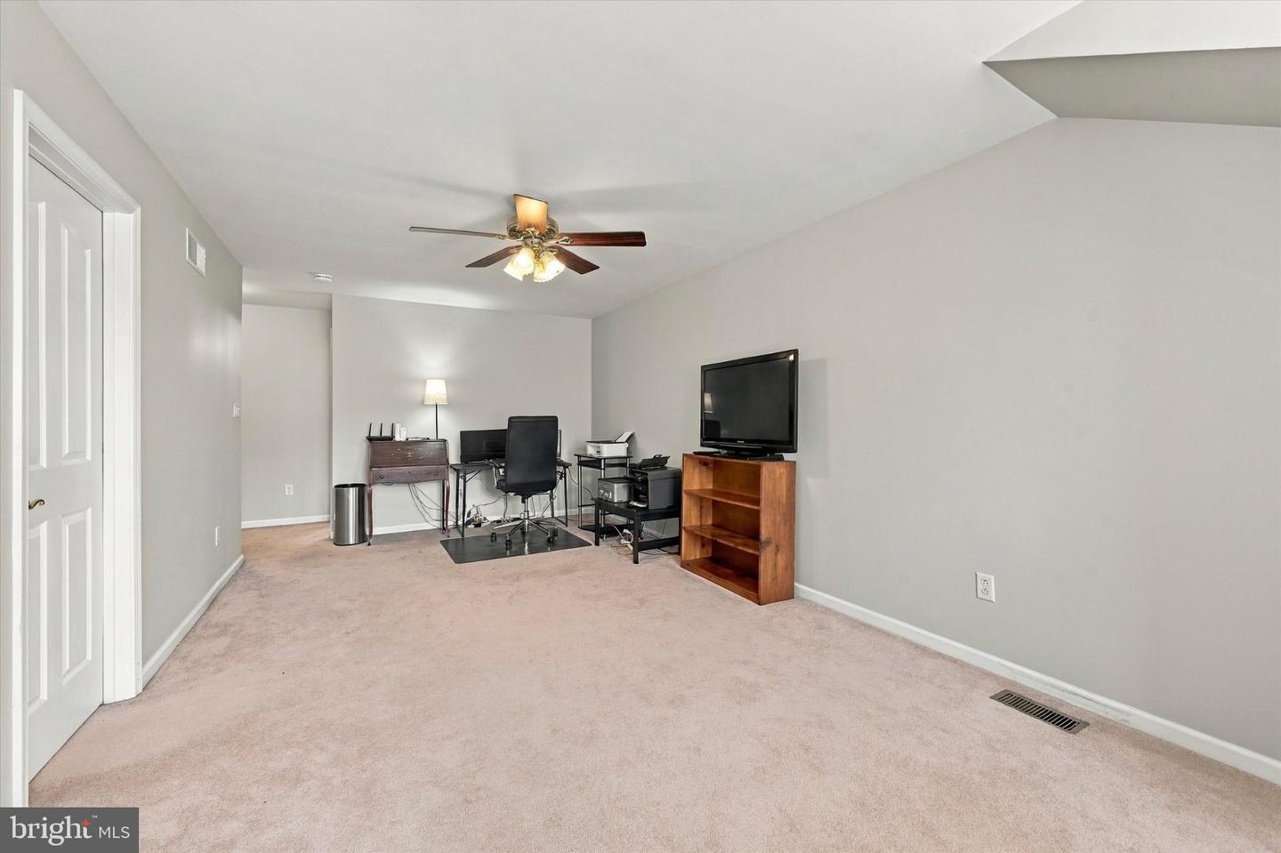 305 Baker Dr Property Photo 17
