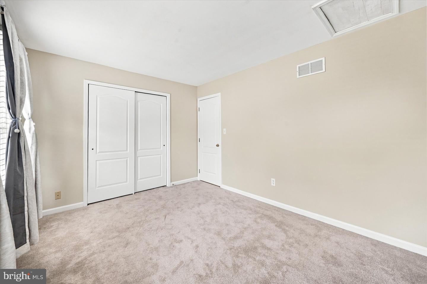 3 Hanson Ln Property Photo 30