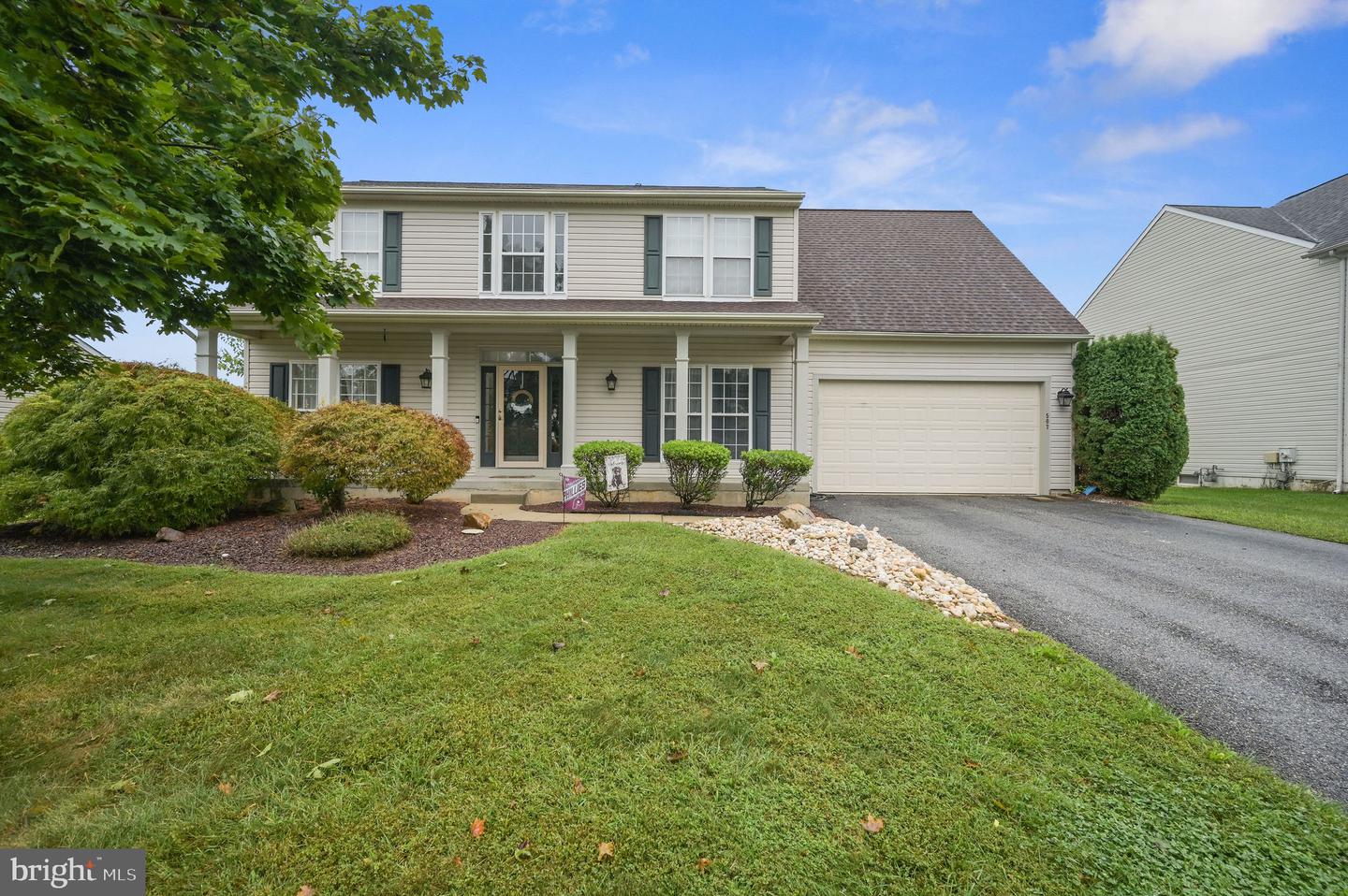 507 SILVERHILL XING Property Photo 1