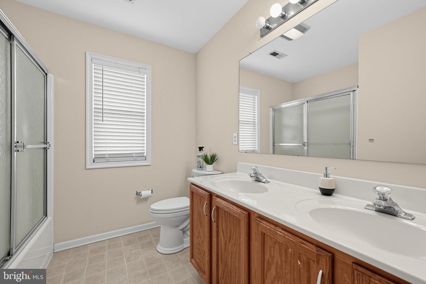 111 Amberwood Dr Property Photo 22