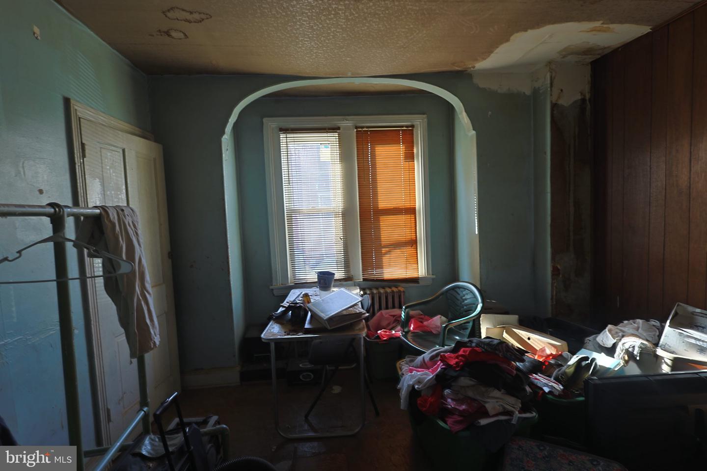 1326 W 3rd St Property Photo 7