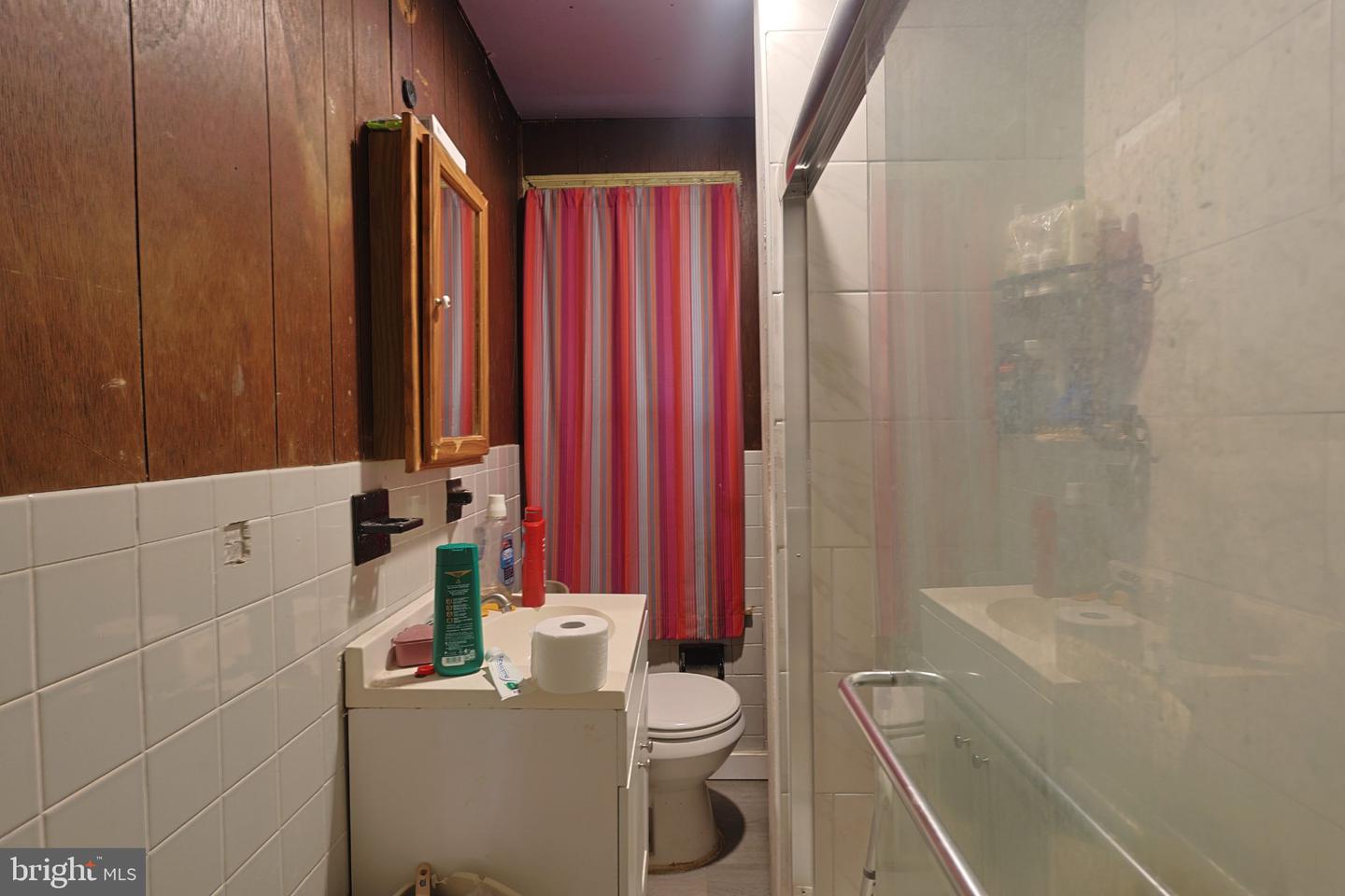1326 W 3rd St Property Photo 9