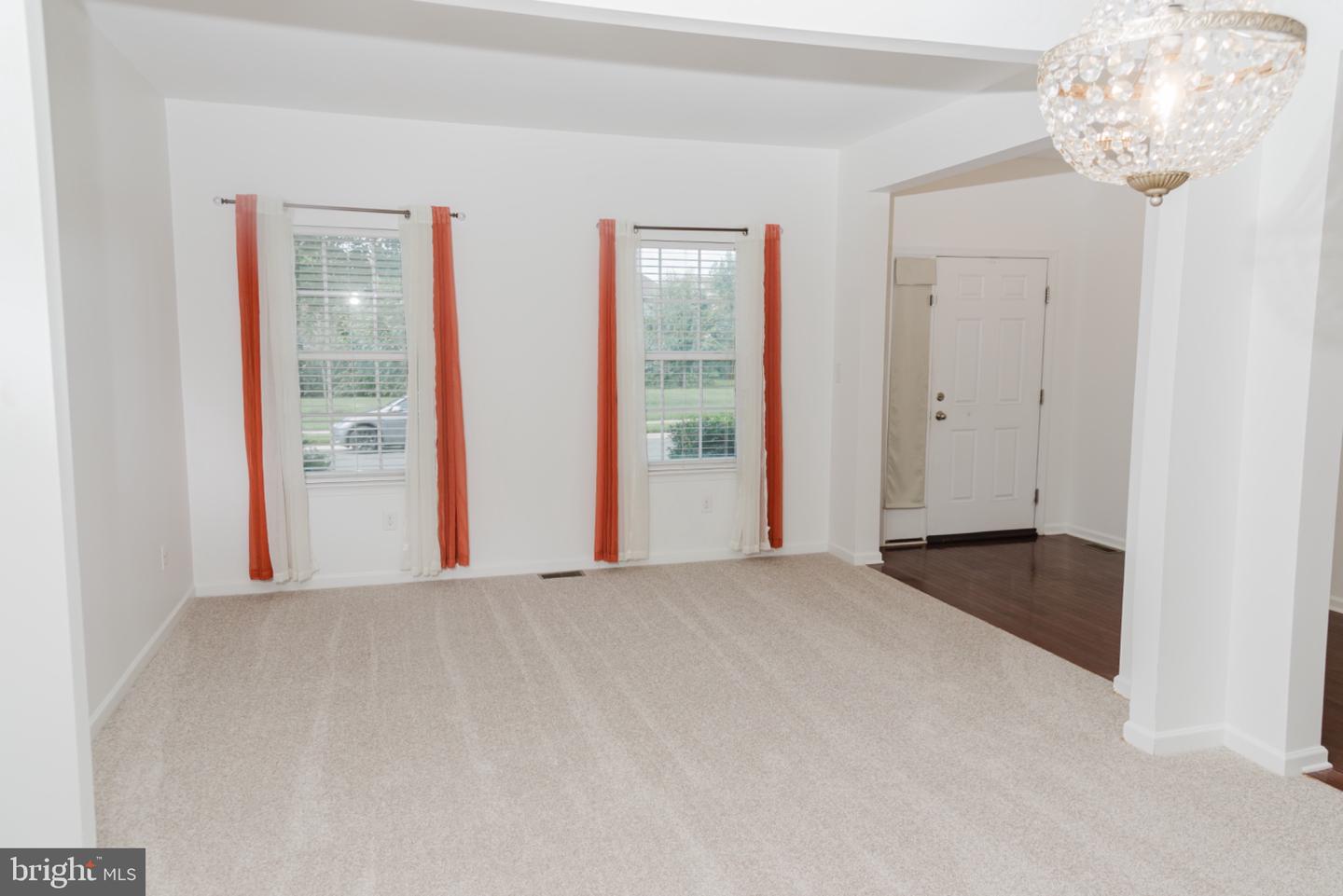 643 Yensid Dr Property Photo 5
