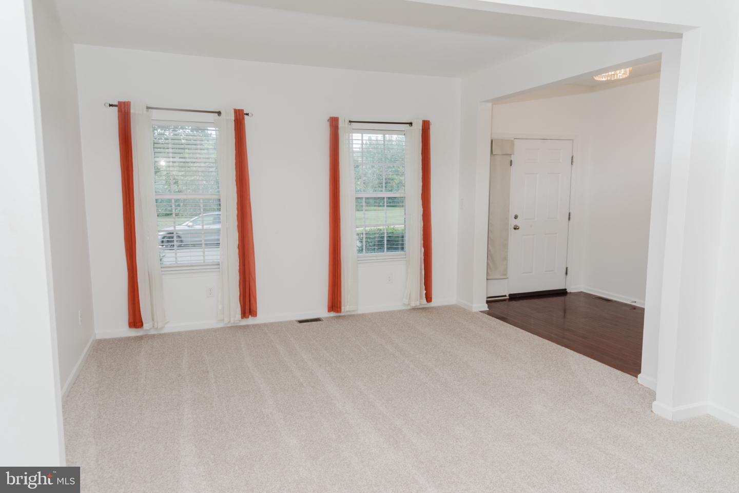 643 Yensid Dr Property Photo 6