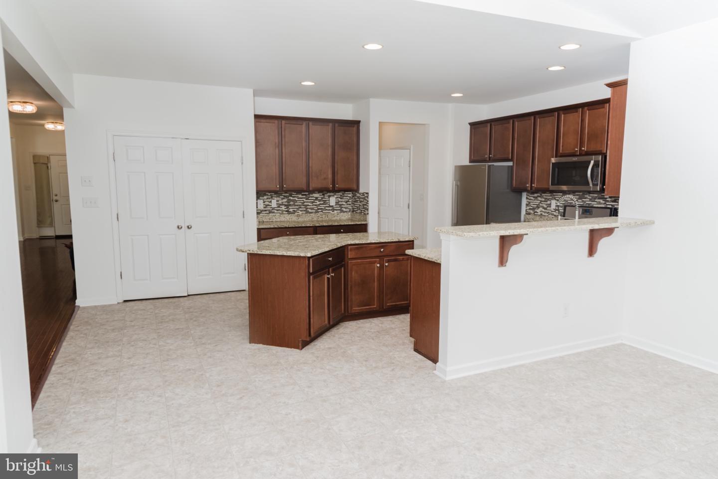 643 Yensid Dr Property Photo 13