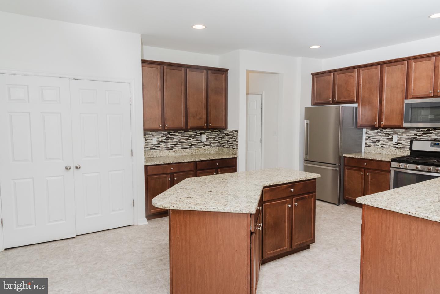 643 Yensid Dr Property Photo 14
