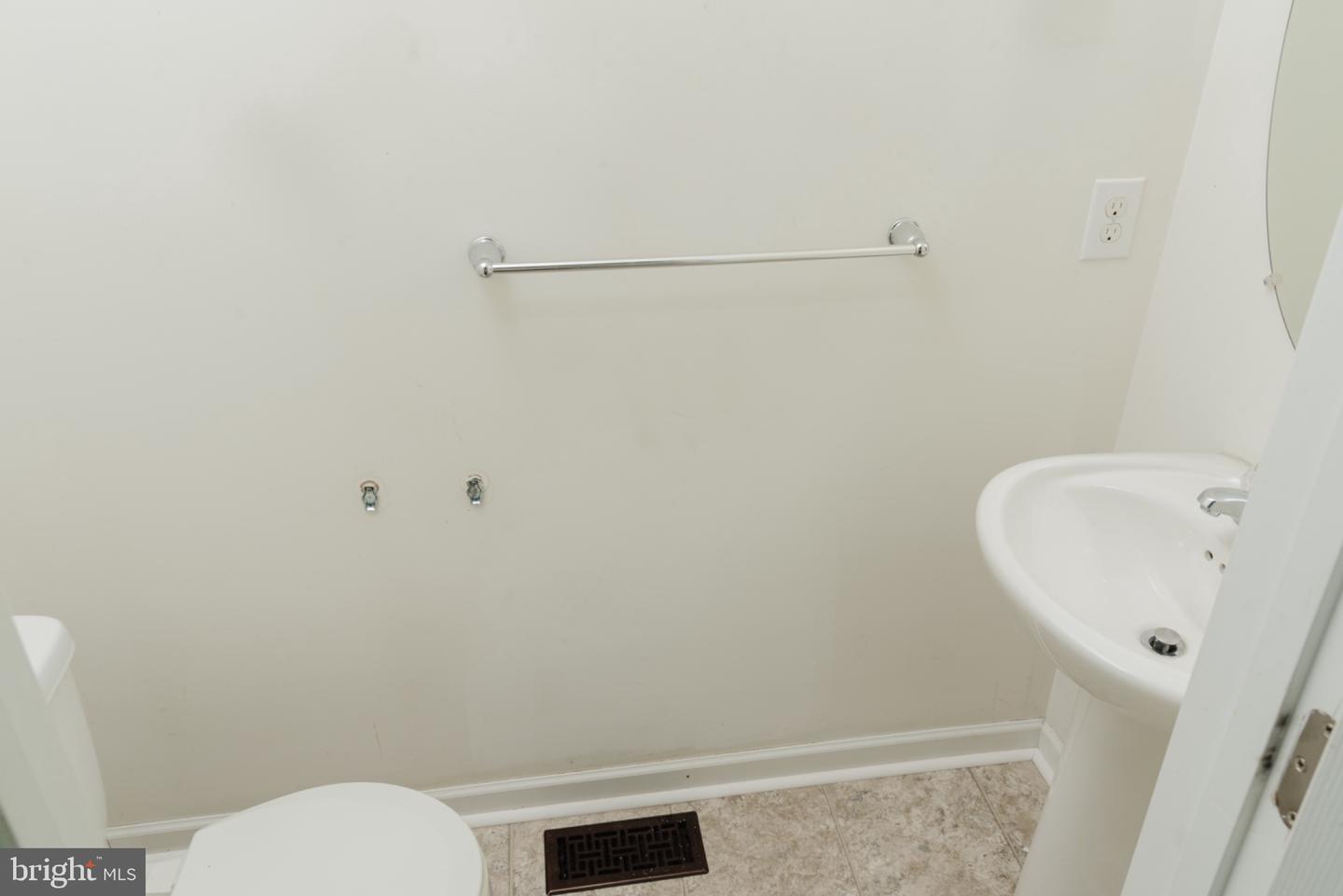 643 Yensid Dr Property Photo 16