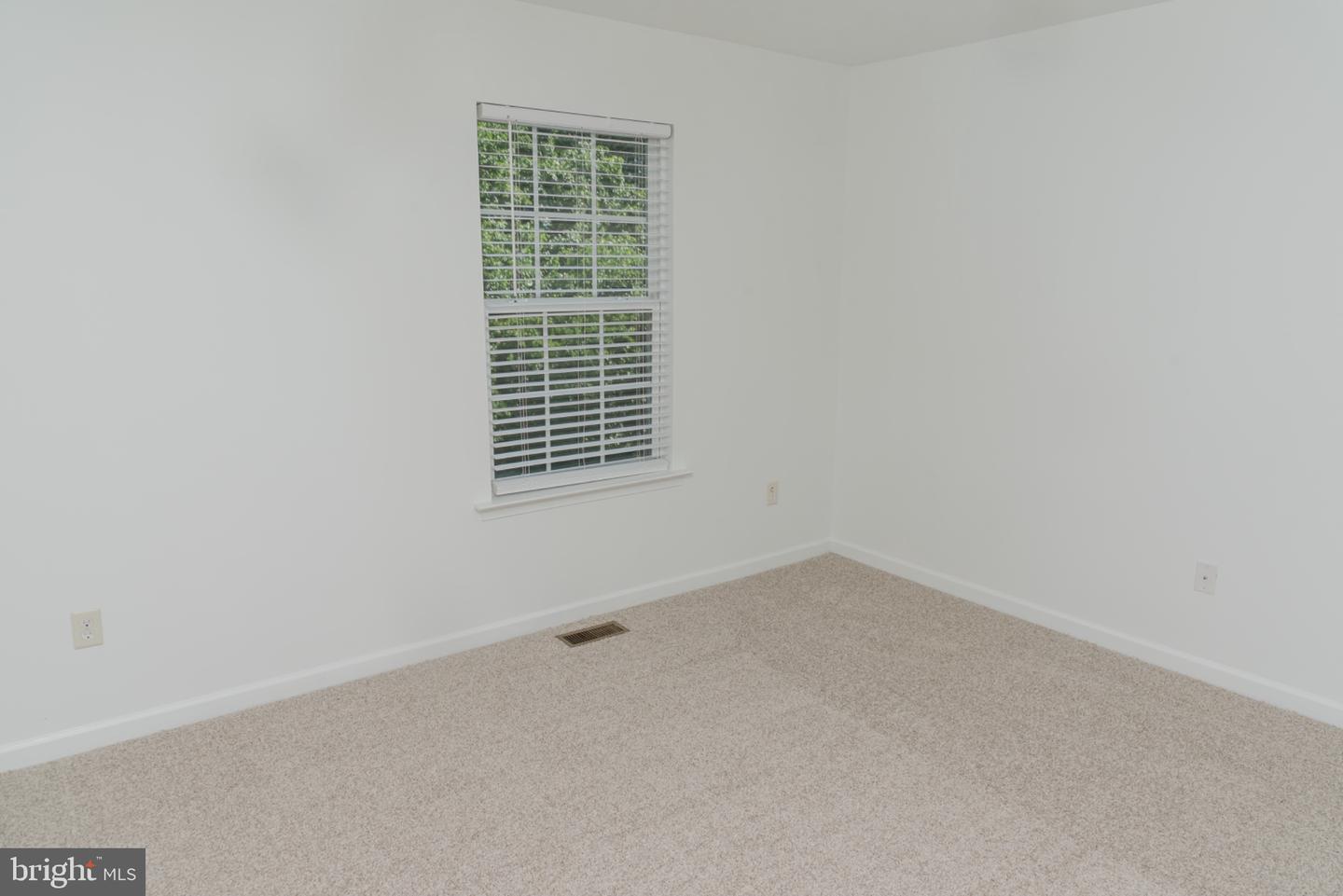 643 Yensid Dr Property Photo 19