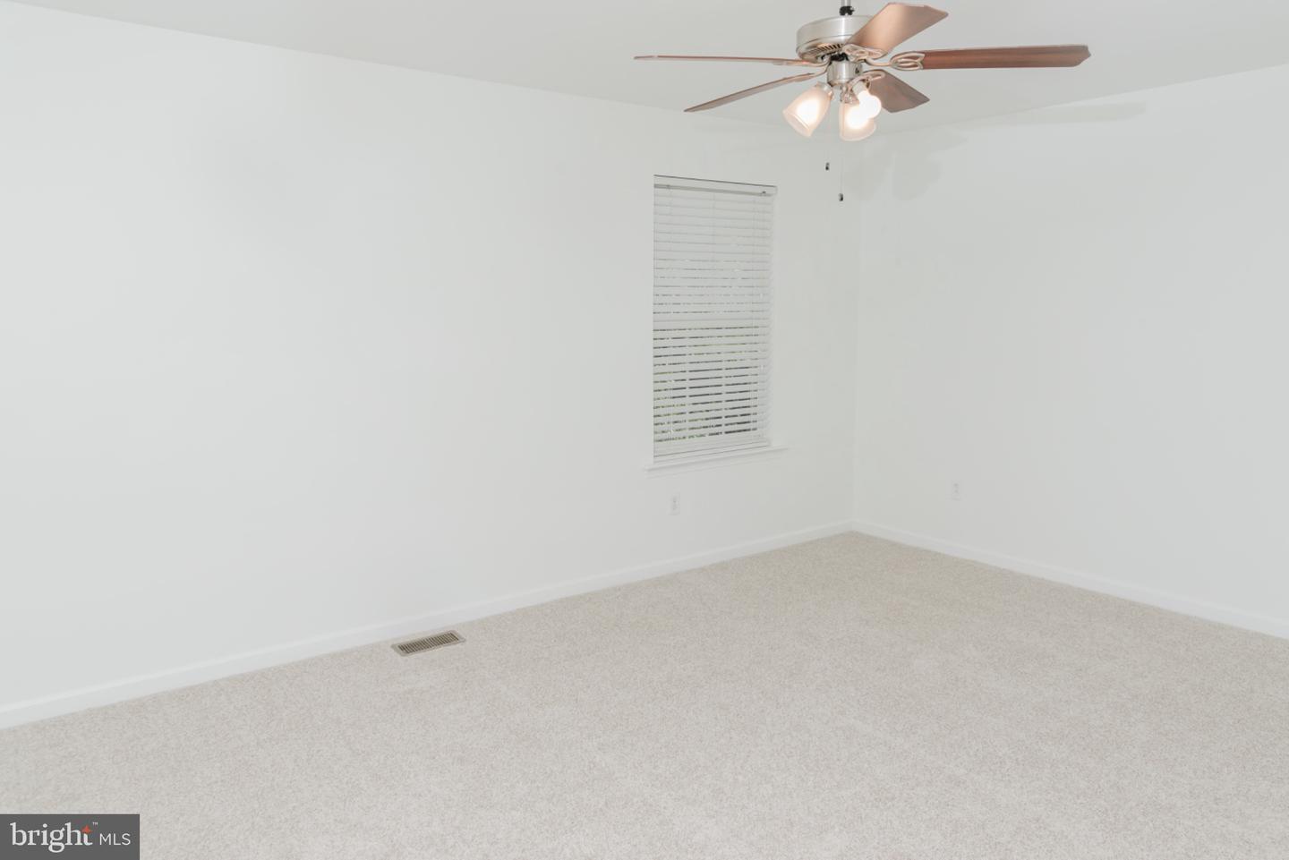 643 Yensid Dr Property Photo 24