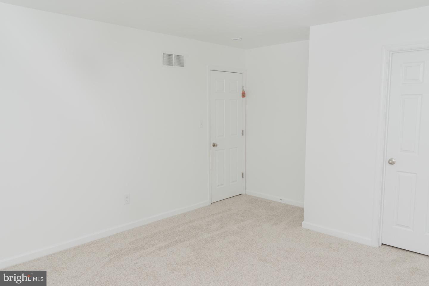 643 Yensid Dr Property Photo 33