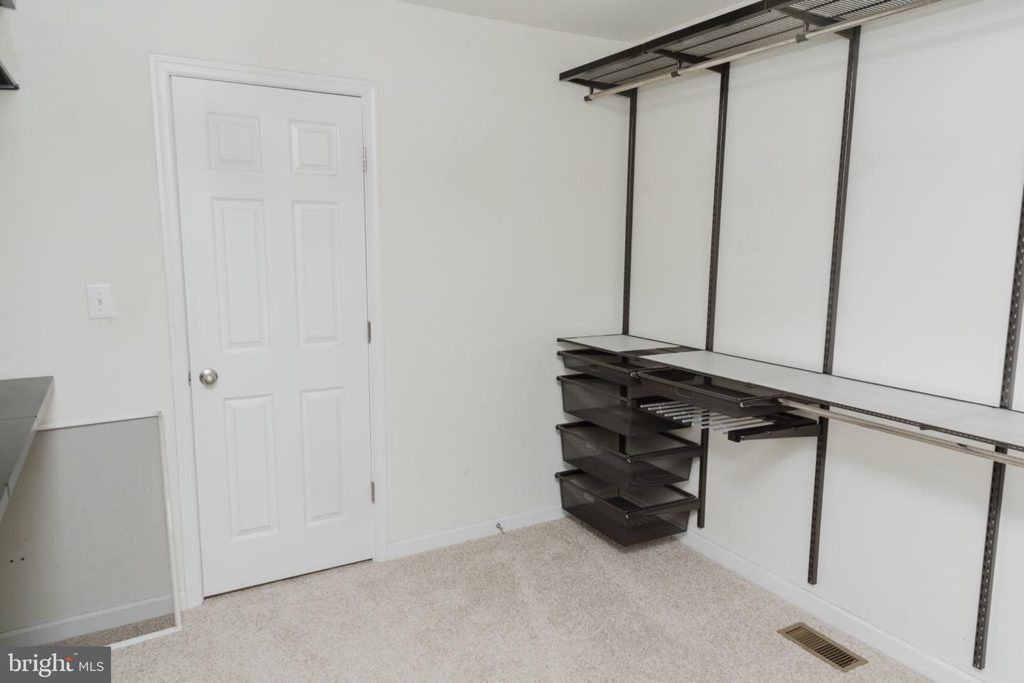 643 Yensid Dr Property Photo 43