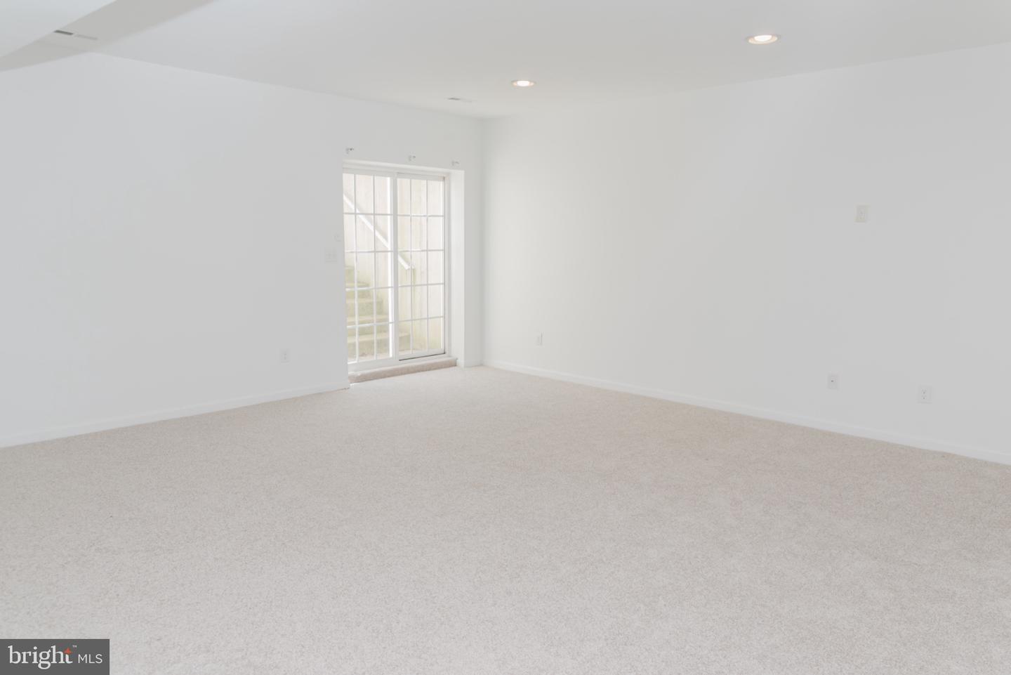 643 Yensid Dr Property Photo 47