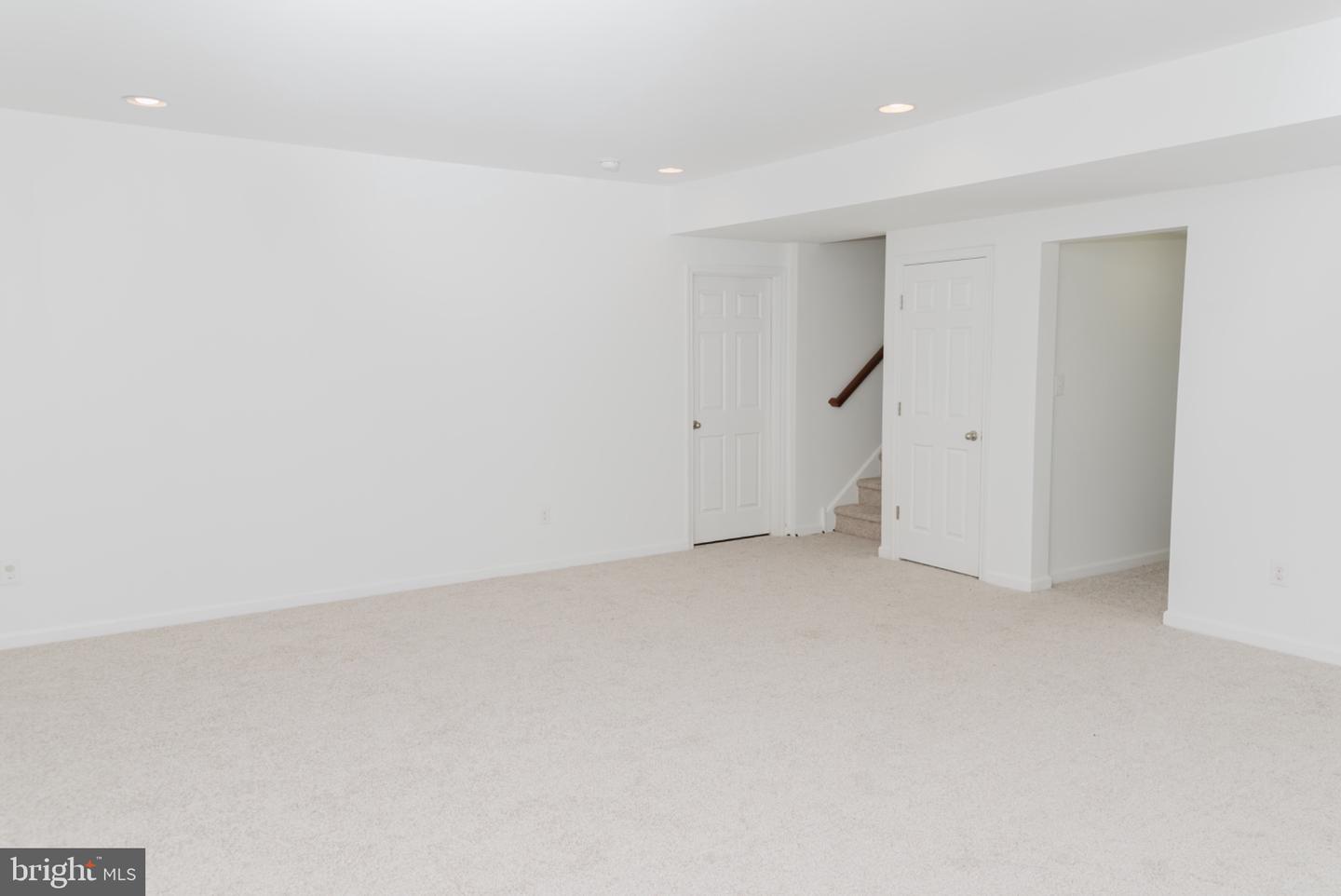 643 Yensid Dr Property Photo 49