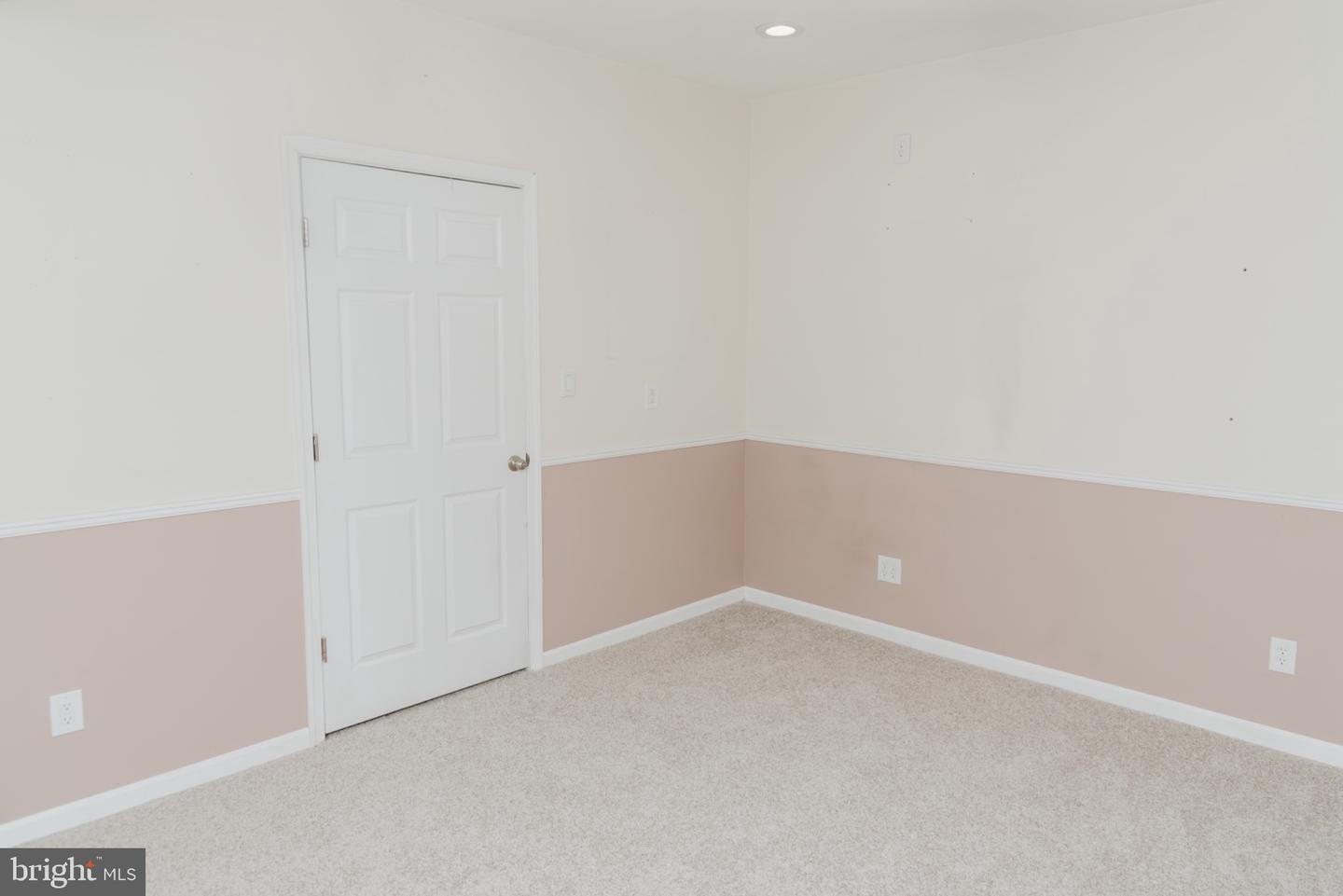 643 Yensid Dr Property Photo 57
