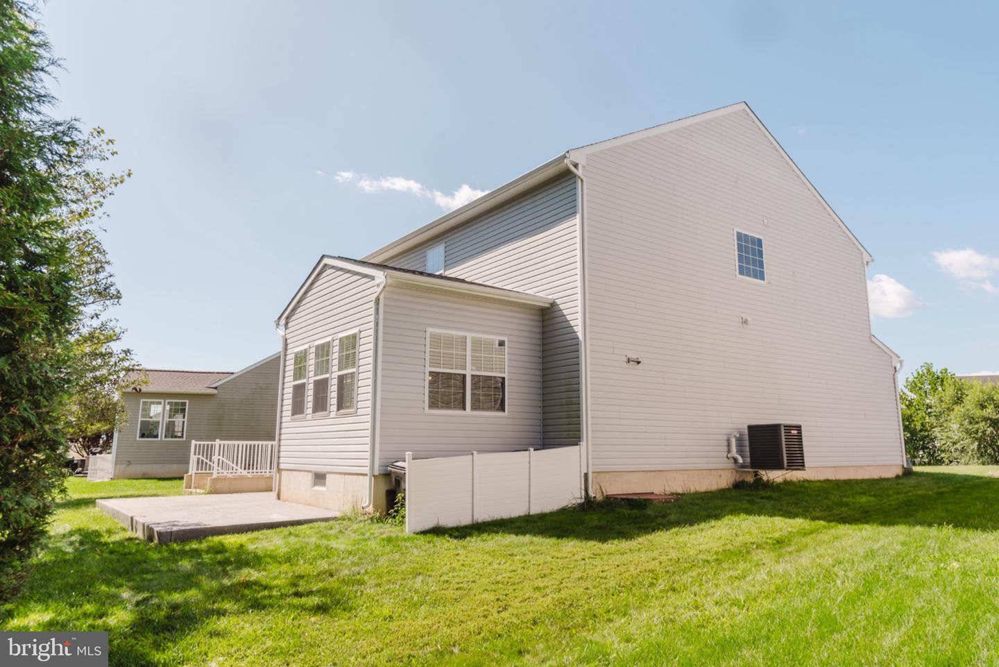 643 Yensid Dr Property Photo 62