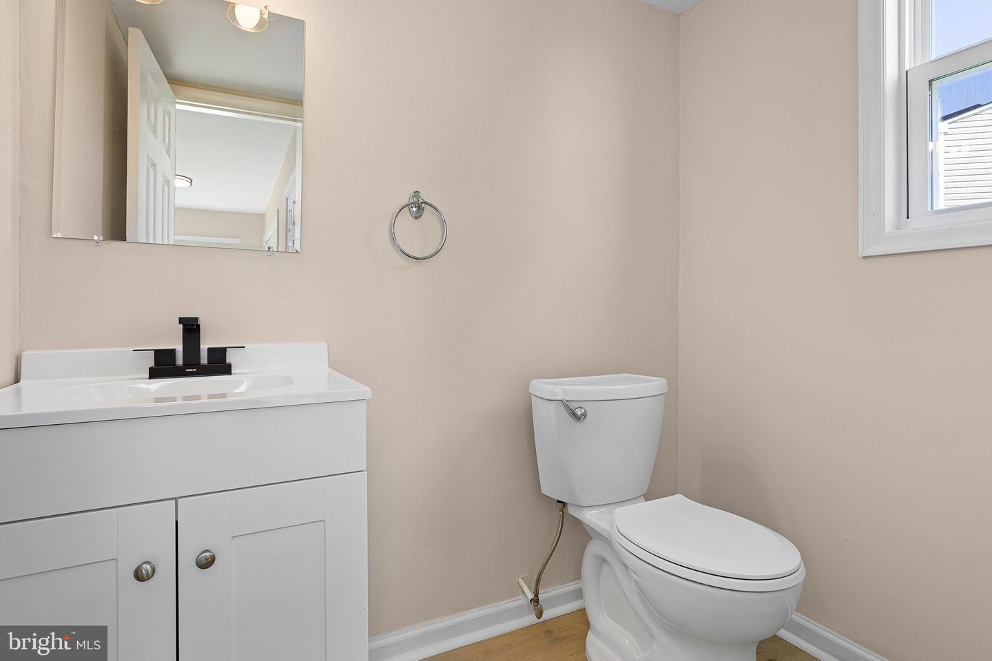 8 Bergen Ct Property Photo 10