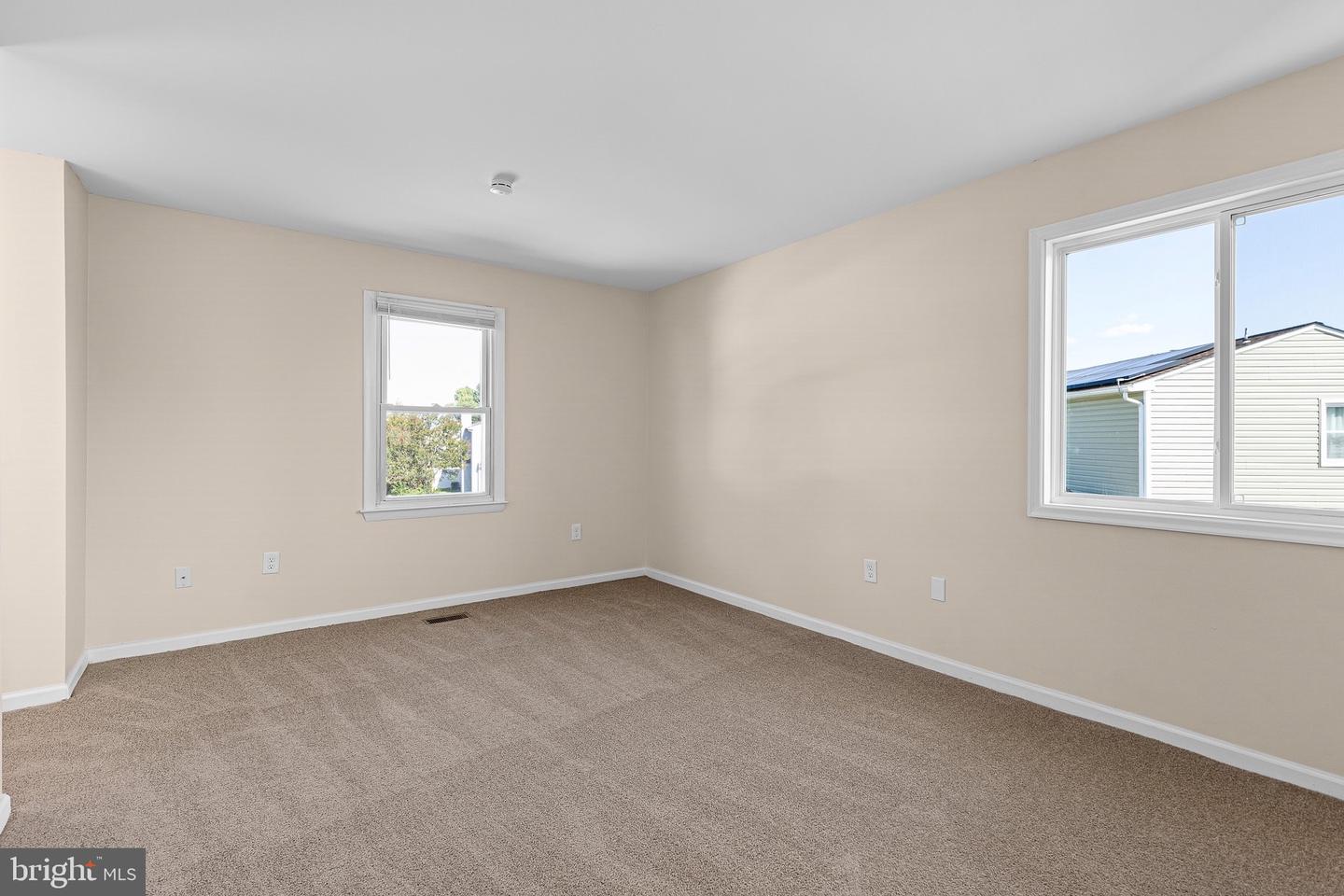 8 Bergen Ct Property Photo 12