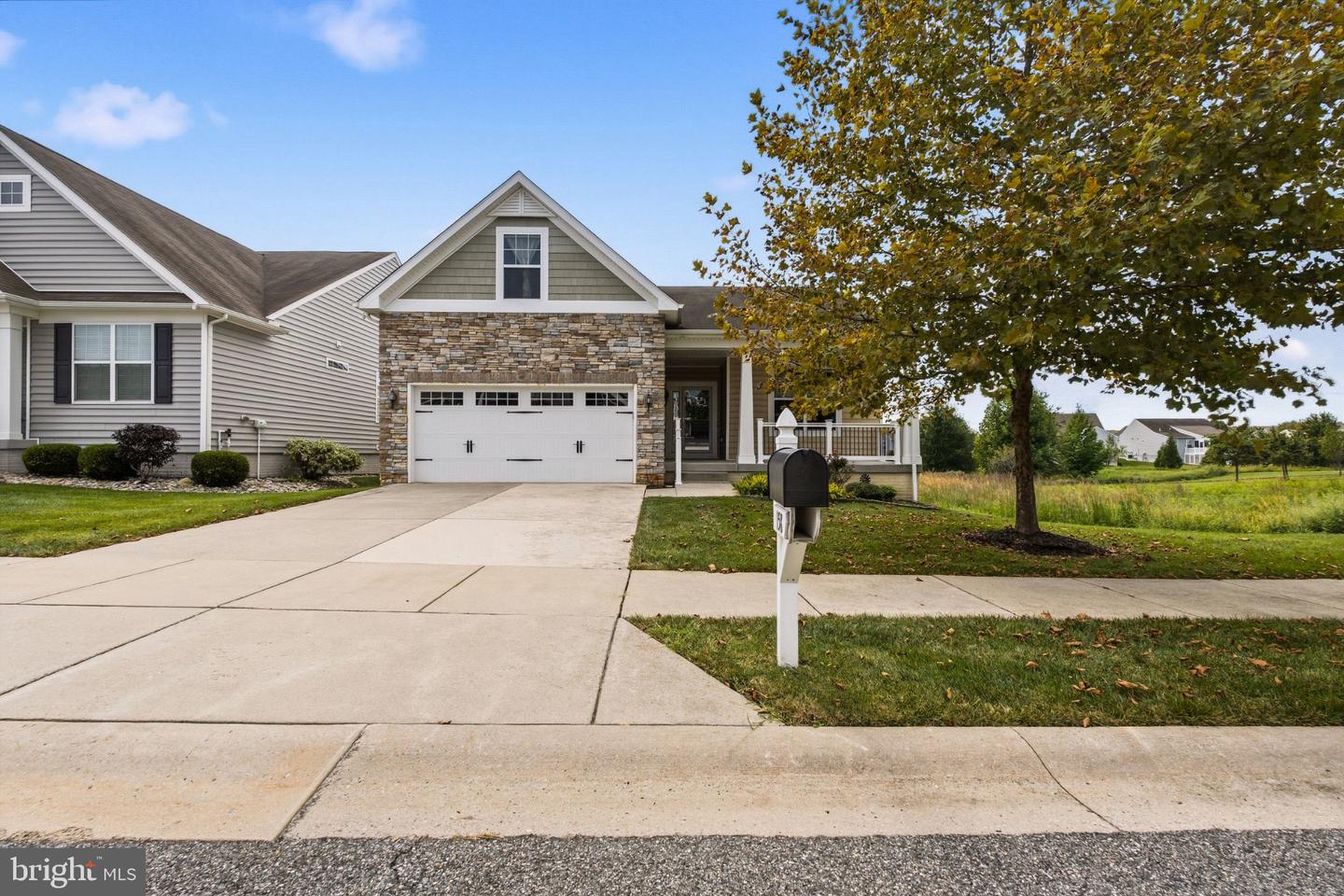 158 Silver Maple Rd Property Photo 2