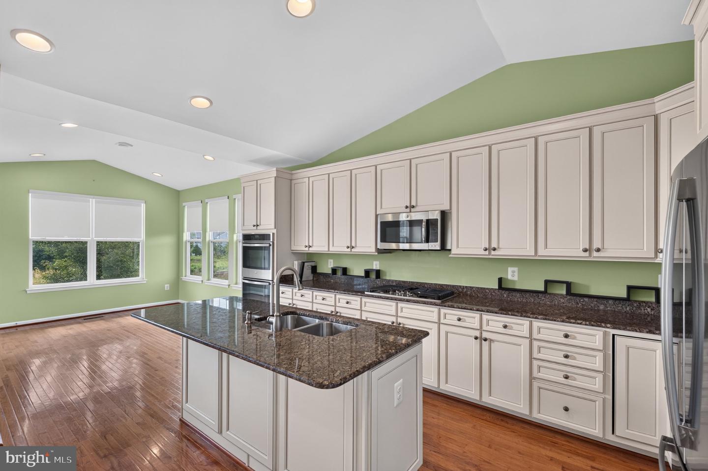 158 Silver Maple Rd Property Photo 6