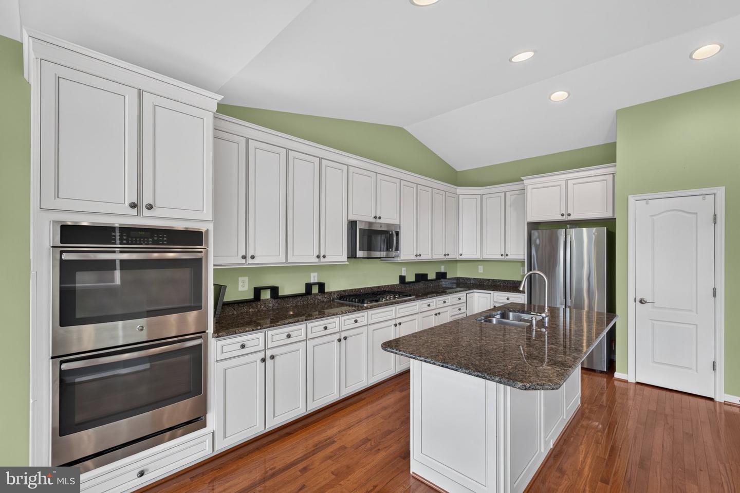 158 Silver Maple Rd Property Photo 8