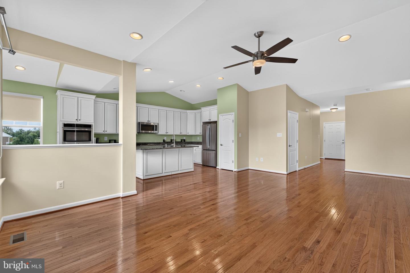 158 Silver Maple Rd Property Photo 16