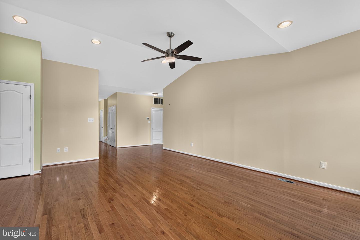 158 Silver Maple Rd Property Photo 20