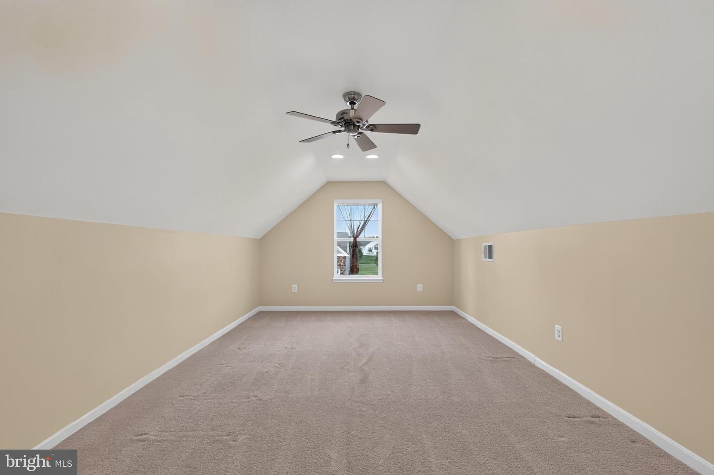 158 Silver Maple Rd Property Photo 37
