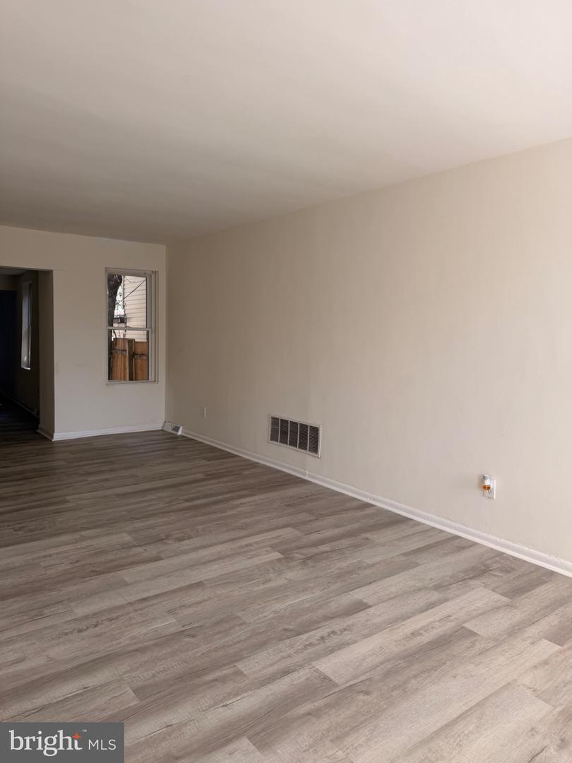 1213 2nd St Property Photo 4