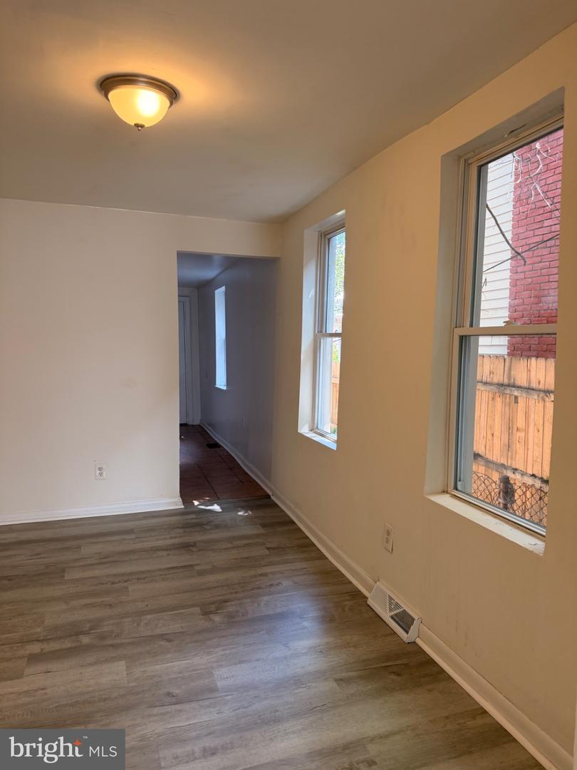 1213 2nd St Property Photo 6