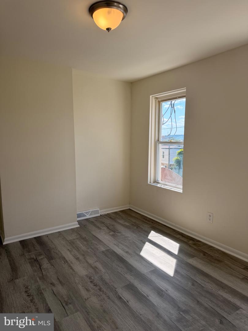 1213 2nd St Property Photo 12