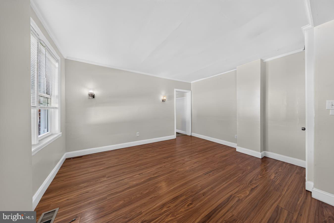 52 Lawson Ave Property Photo 17