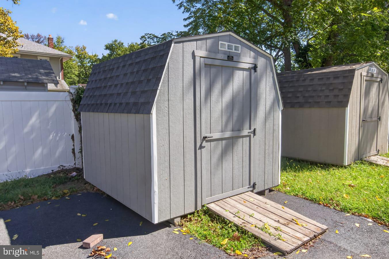 52 Lawson Ave Property Photo 46