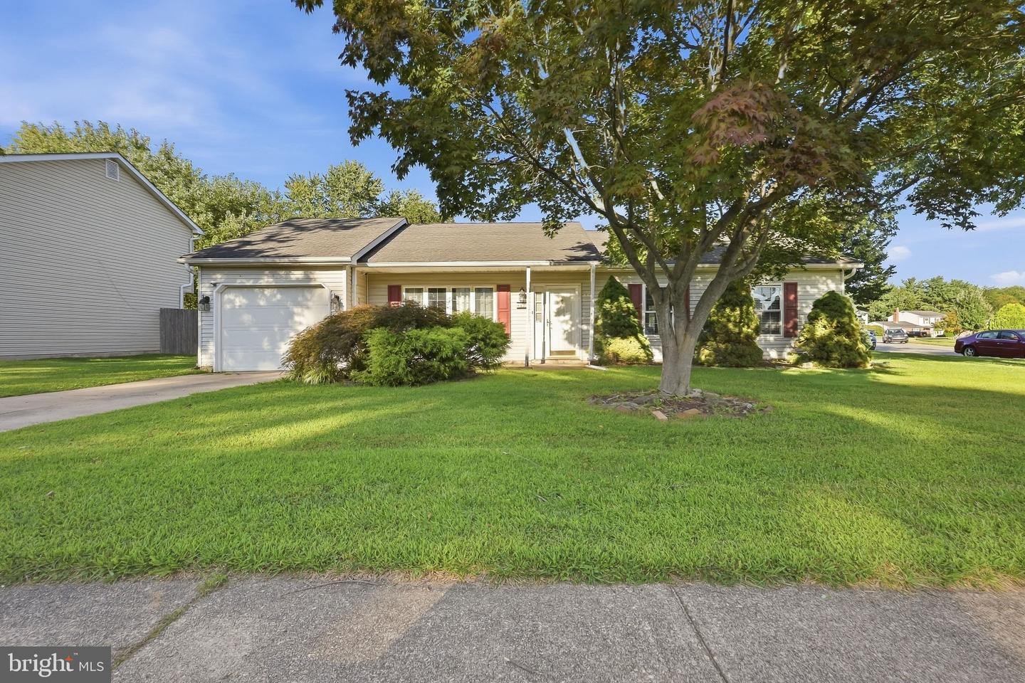 57 CASTLE RUN DR Property Photo 1