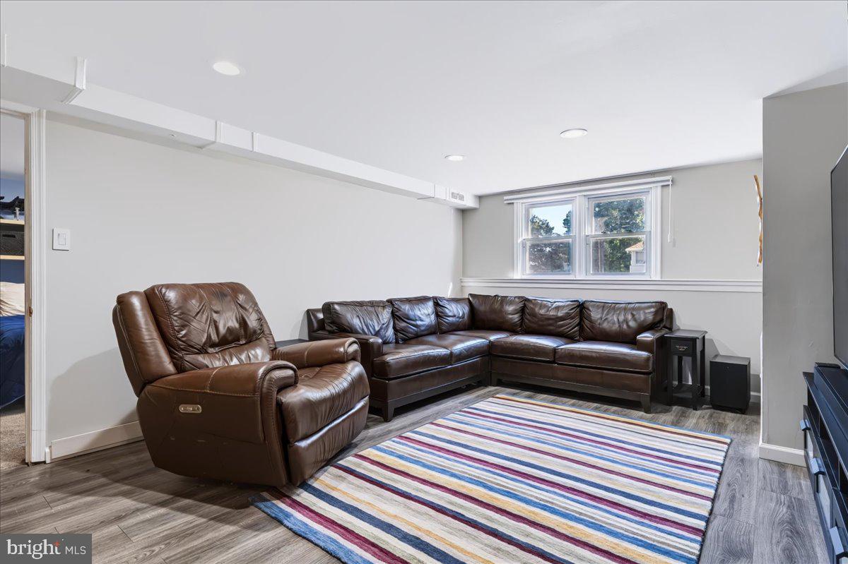 1803 Gravers Ln Property Photo 19