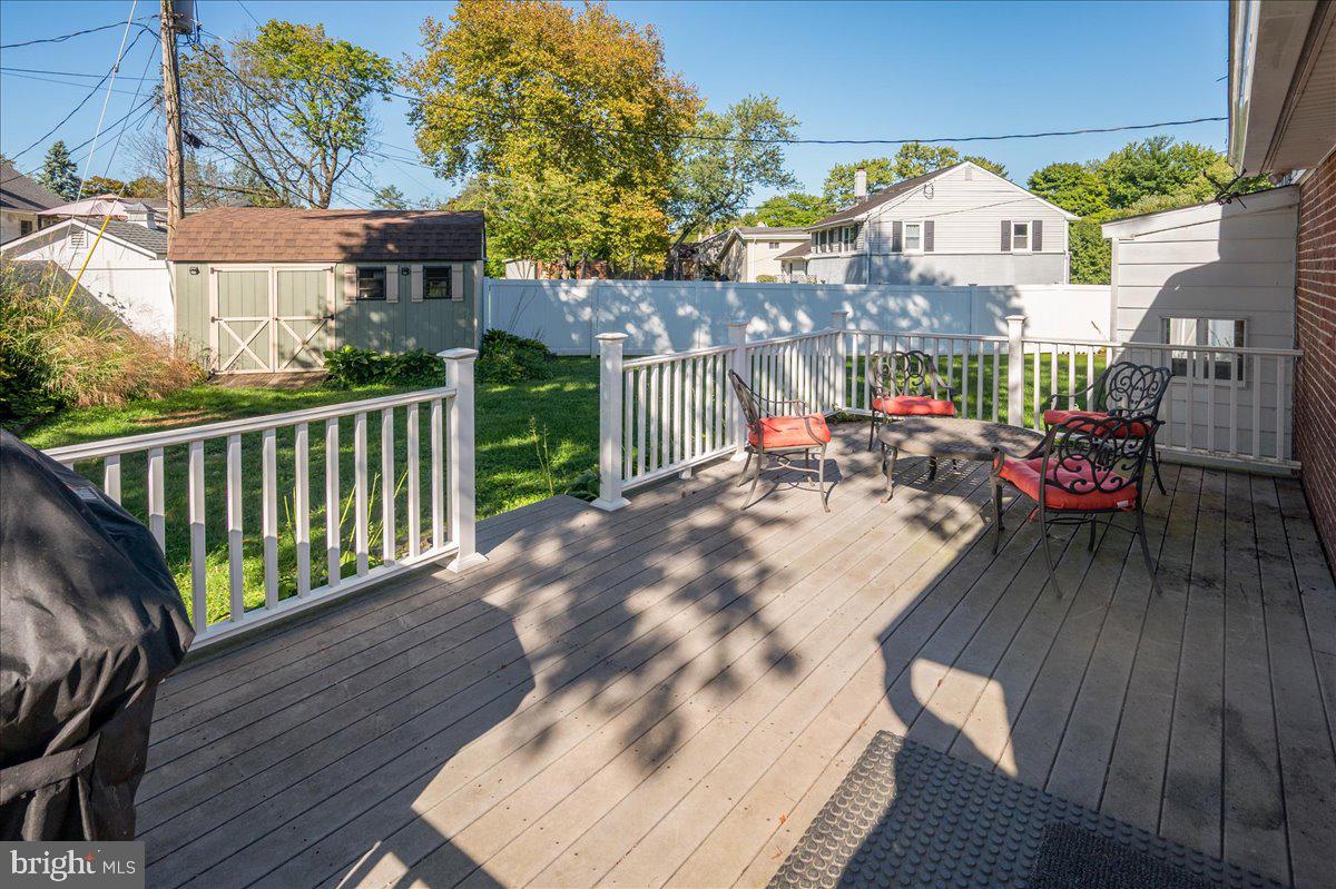 1803 Gravers Ln Property Photo 27