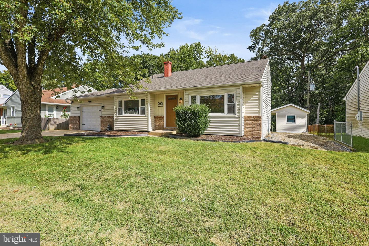 703 SHUE DR Property Photo 1